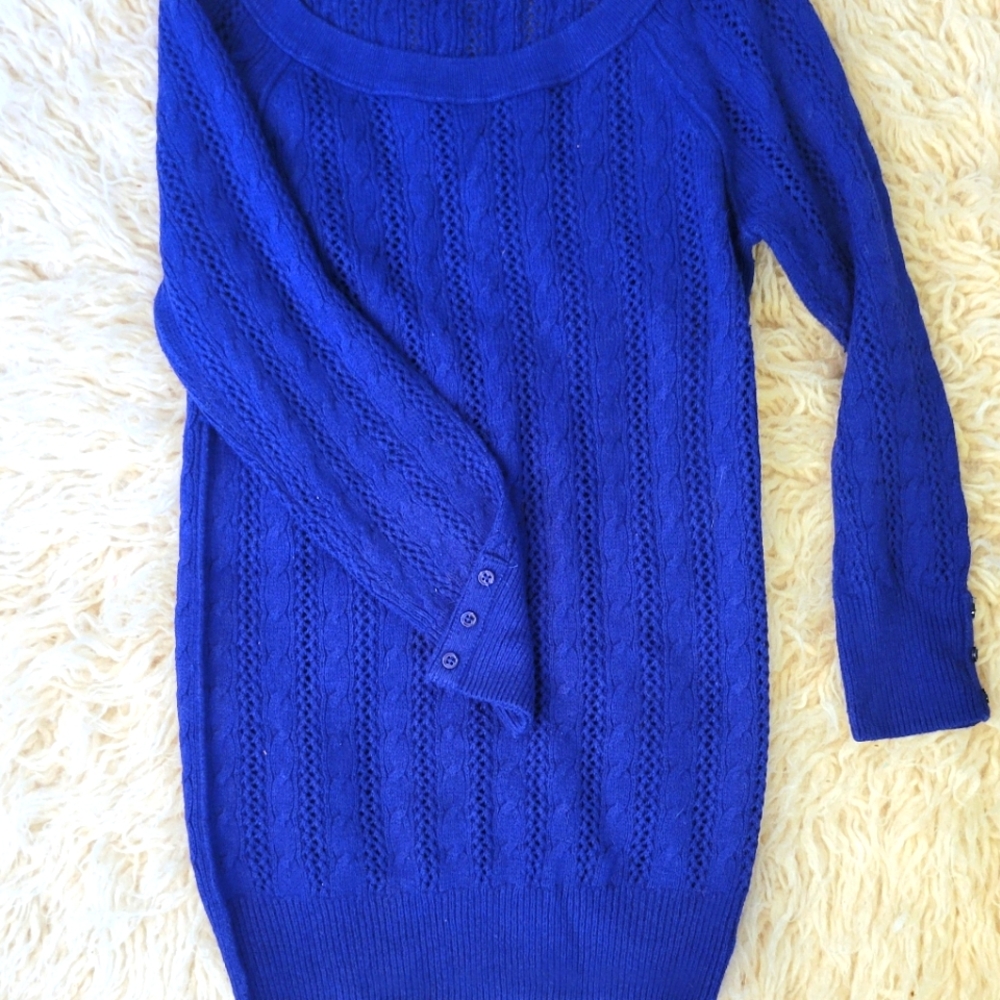 AE sweater